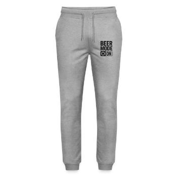 Beer Mode On Bierspruch Trinkspruch - Stanley/Stella Unisex Bio Jogginghose Mover  - Grau meliert - Vorne - Marisol (170cm) & Nik (191cm)