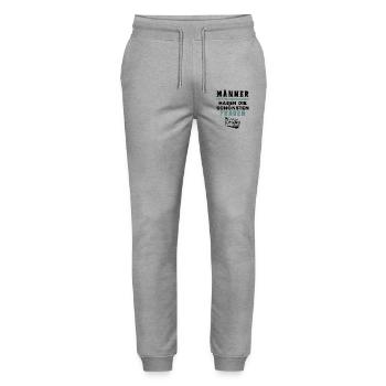 Männer mit Wohnwagen haben die schönsten Frauen - Stanley/Stella Unisex Bio Jogginghose Mover  - Grau meliert - Vorne - Marisol (170cm) & Nik (191cm)