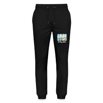 Segelstimmung am Meer erleben - Stanley/Stella Unisex Bio Jogginghose Mover  - Schwarz - Vorne - Marisol (170cm) & Nik (191cm)