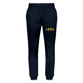 Genial seit 1982 Geburtsjahr - Jahrgang 43. - Stanley/Stella Unisex Bio Jogginghose Mover  - Navy - Vorne - Marisol (170cm) & Nik (191cm)