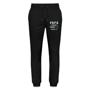 Papa 2025 Loading Geschenk Zukunft Vater - Stanley/Stella Unisex Bio Jogginghose Mover  - Schwarz - Vorne - Marisol (170cm) & Nik (191cm)