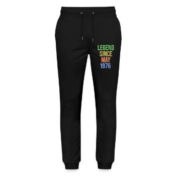 Légende Depuis mai 1976 - Pantalon de jogging bio MOVER Stanley/Stella unisexe - noir - Devant - Marisol (170cm) & Nik (191cm)
