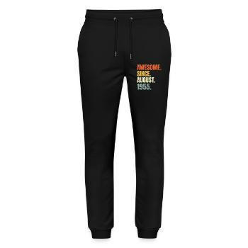 awesome since august 1955 birthday - Stanley/Stella Unisex Bio Jogginghose Mover  - Schwarz - Vorne - Marisol (170cm) & Nik (191cm)