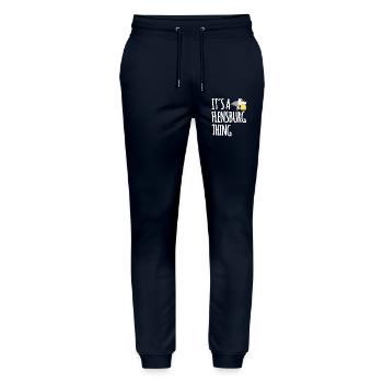 It's A Flensburg Thing - Stanley/Stella Unisex Bio Jogginghose Mover  - Navy - Vorne - Marisol (170cm) & Nik (191cm)