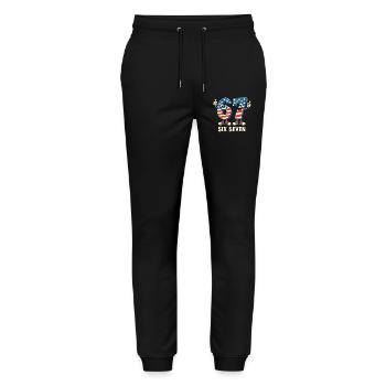 US Flag 67 Memes Six Seven - Stanley/Stella Unisex Bio Jogginghose Mover  - Schwarz - Vorne - Marisol (170cm) & Nik (191cm)