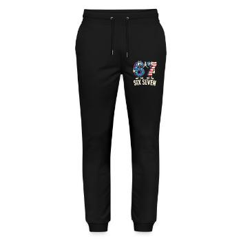 US Flag 67 Memes Six Seven - Stanley/Stella Unisex Bio Jogginghose Mover  - Schwarz - Vorne - Marisol (170cm) & Nik (191cm)