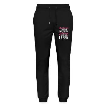 Rentnerin Endlich Zeit Für Die Schönen Dinge - Stanley/Stella Unisex Bio Jogginghose Mover  - Schwarz - Vorne - Marisol (170cm) & Nik (191cm)