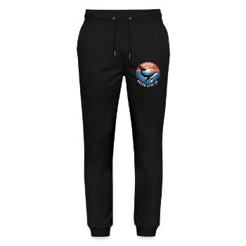 Hope/ Timmy der Wal in der Ostsee - Stanley/Stella Unisex Bio Jogginghose Mover  - Schwarz - Vorne - Marisol (170cm) & Nik (191cm)