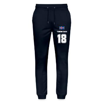Island Trikot Nr.18 - Stanley/Stella Unisex Bio Jogginghose Mover  - Navy - Vorne - Marisol (170cm) & Nik (191cm)