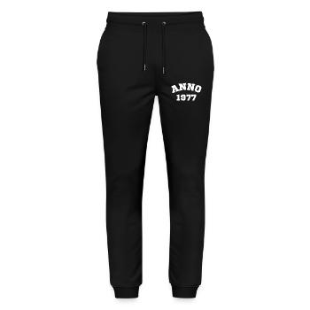 Anno 1977 Geburtstag Geburtsjahr - Stanley/Stella Unisex Bio Jogginghose Mover  - Schwarz - Vorne - Marisol (170cm) & Nik (191cm)