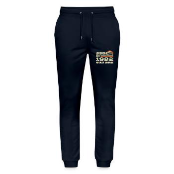 Legendär Seit 1982 - Absolut Einmalig - Stanley/Stella Unisex Bio Jogginghose Mover  - Navy - Vorne - Marisol (170cm) & Nik (191cm)