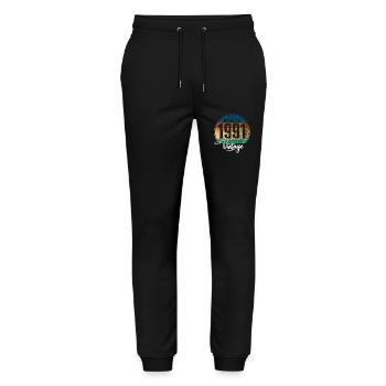 Vintage Made in 1991 Geburtsjahr 1991 Geburtstag - Stanley/Stella Unisex Bio Jogginghose Mover  - Schwarz - Vorne - Marisol (170cm) & Nik (191cm)