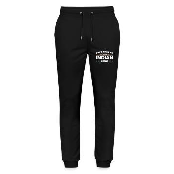 Ne me forcez pas à utiliser ma voix indienne. - Pantalon de jogging bio MOVER Stanley/Stella unisexe - noir - Devant - Marisol (170cm) & Nik (191cm)