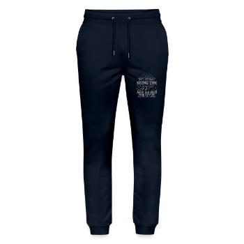 C’est étrange d’avoir le même âge que les personnes âgées - Pantalon de jogging bio MOVER Stanley/Stella unisexe - marine - Devant - Marisol (170cm) & Nik (191cm)