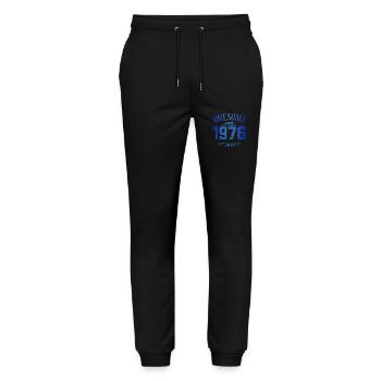 October 1976 - Geburtstag im Oktober Awesome - Stanley/Stella Unisex Bio Jogginghose Mover  - Schwarz - Vorne - Marisol (170cm) & Nik (191cm)