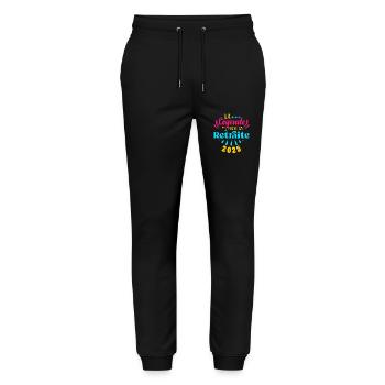 La Légende Prend Sa Retraite 2025 Cadeau Retraité - Pantalon de jogging bio MOVER Stanley/Stella unisexe - noir - Devant - Marisol (170cm) & Nik (191cm)