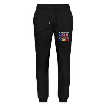 My Home Is In The USA But My Heart Is From Romania - Stanley/Stella Unisex Bio Jogginghose Mover  - Schwarz - Vorne - Marisol (170cm) & Nik (191cm)