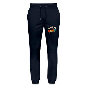 Made in 1959 anniversaire 65 ans - Pantalon de jogging bio MOVER Stanley/Stella unisexe - marine - Devant - Marisol (170cm) & Nik (191cm)