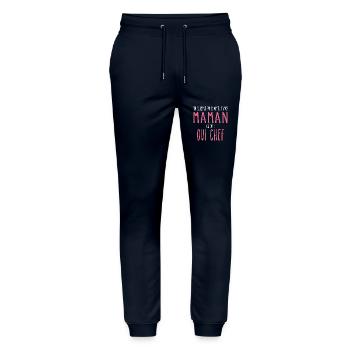 In der Küche nennen sie mich nicht Mama, sondern Chef - Stanley/Stella Unisex Bio Jogginghose Mover  - Navy - Vorne - Marisol (170cm) & Nik (191cm)