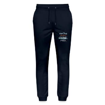 Dominic - Keine Panik. Alles wird gut - Stanley/Stella Unisex Bio Jogginghose Mover  - Navy - Vorne - Marisol (170cm) & Nik (191cm)