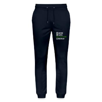 Work, Save, Caravan, Repeat - Camping Spruch - Stanley/Stella Unisex Bio Jogginghose Mover  - Navy - Vorne - Marisol (170cm) & Nik (191cm)