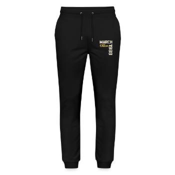 März 1988 Geburtstagsgeschenk März 1988 - Stanley/Stella Unisex Bio Jogginghose Mover  - Schwarz - Vorne - Marisol (170cm) & Nik (191cm)