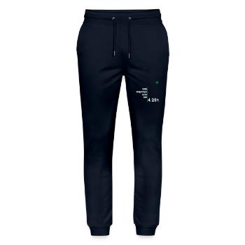 Wir Treffen Uns Um 420 - Stanley/Stella Unisex Bio Jogginghose Mover  - Navy - Vorne - Marisol (170cm) & Nik (191cm)