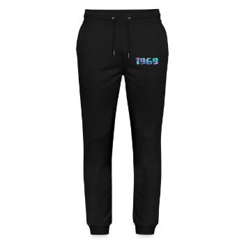 1969 Geburtstagsgeschenk Vintage 1969 Retro 1969 - Stanley/Stella Unisex Bio Jogginghose Mover  - Schwarz - Vorne - Marisol (170cm) & Nik (191cm)