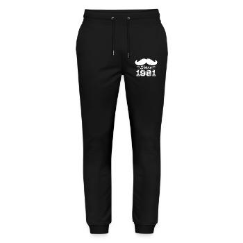 Geschenk zum 43. Geburtstag - Vintage 1981 Schnurrbart - Stanley/Stella Unisex Bio Jogginghose Mover  - Schwarz - Vorne - Marisol (170cm) & Nik (191cm)