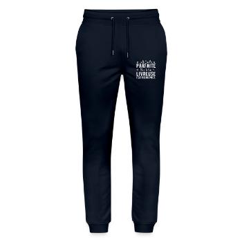 Pas Parfaite Mais Je Suis Livreuse - Pantalon de jogging bio MOVER Stanley/Stella unisexe - marine - Devant - Marisol (170cm) & Nik (191cm)