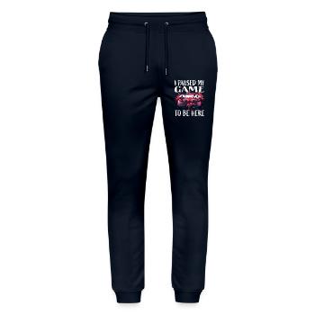 Ich pausierte mein Spiel Hier bin ich - Stanley/Stella Unisex Bio Jogginghose Mover  - Navy - Vorne - Marisol (170cm) & Nik (191cm)