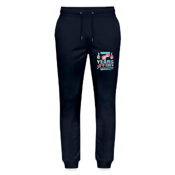 7ème anniversaire ou anniversaire 7 ans d’être - Pantalon de jogging bio MOVER Stanley/Stella unisexe - marine - Devant - Marisol (170cm) & Nik (191cm)