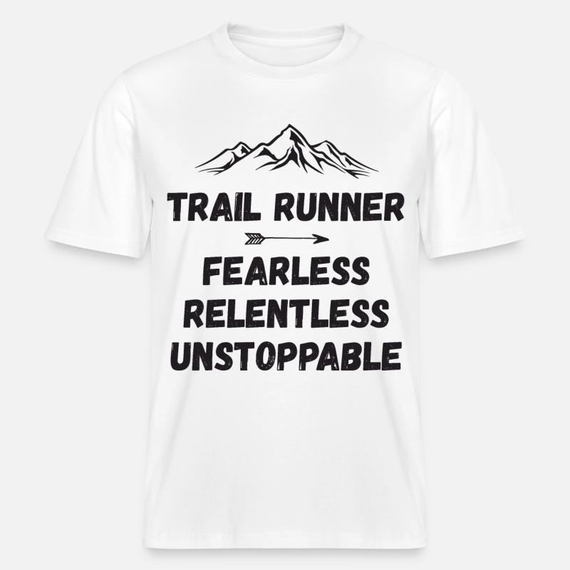 Coureur de trail - Intrépide. Implacable. Imparable. -  T-shirt unisexe RELAXED FIT en coton bio - blanc