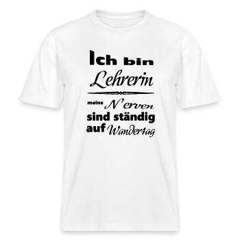 Lehrerin Spruch Lehrer Schule Beruf Geschenk -  RELAXED FIT Unisex Organic T-Shirt - Weiß - Vorne - Alina (178cm) & Michal (187cm)
