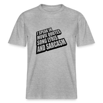 speak lyrics and sarcasm -  RELAXED FIT Unisex Organic T-Shirt - Grau meliert - Vorne - Alina (178cm) & Michal (187cm)
