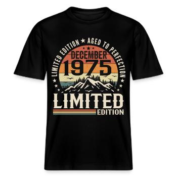 December 1975 -  RELAXED FIT Unisex Organic T-Shirt - black - Front - Alina (178cm) & Michal (187cm)