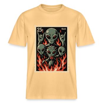 Aliens with mask and fire -  RELAXED FIT Unisex Organic T-Shirt - washed yellow - Front - Alina (178cm) & Michal (187cm)