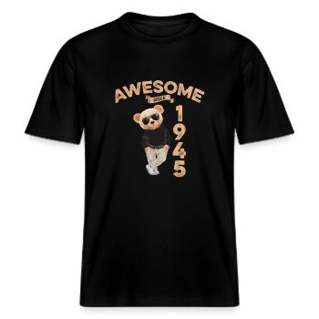 1945 Geburtstag Cool Teddy Bär Awesome since -  RELAXED FIT Unisex Organic T-Shirt - Schwarz - Vorne - Alina (178cm) & Michal (187cm)