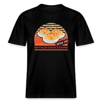 Deviled Eggs Gefüllte Eier Geschenk -  RELAXED FIT Unisex Organic T-Shirt - Schwarz - Vorne - Alina (178cm) & Michal (187cm)