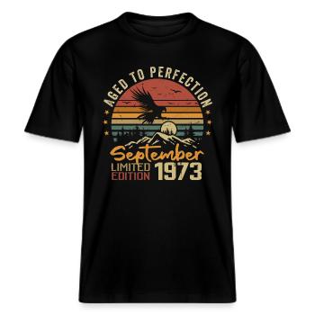 September 1973 Geburtstage geboren im September 1973 -  RELAXED FIT Unisex Organic T-Shirt - Schwarz - Vorne - Alina (178cm) & Michal (187cm)
