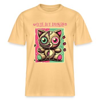 Psychopathe mental Design mignon mais cassé -  T-shirt unisexe RELAXED FIT en coton bio - jaune délavé - Devant - Alina (178cm) & Michal (187cm)