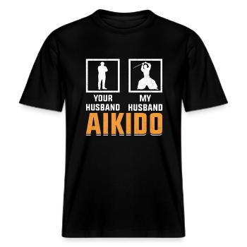 Aikido mand -  Økologisk unisex T-shirt RELAXED FIT - sort - Foran - Alina (178cm) & Michal (187cm)