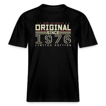 Original 1976 Retro 1976 Geburtstagsgeschenk 1976 -  RELAXED FIT Unisex Organic T-Shirt - Schwarz - Vorne - Alina (178cm) & Michal (187cm)