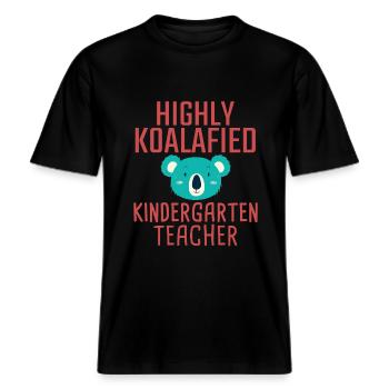 Kindergarten teacher Koalafied -  RELAXED FIT Unisex Organic T-Shirt - black - Front - Alina (178cm) & Michal (187cm)