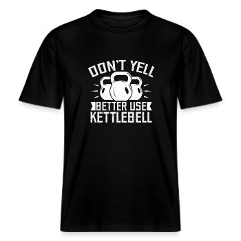 Gym Junkies Don´t Yell Use Kettlebell Calisthenics -  RELAXED FIT Unisex Organic T-Shirt - Schwarz - Vorne - Alina (178cm) & Michal (187cm)