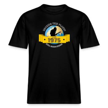 50. Geburtstag Rocking this planet since 12/1975 -  RELAXED FIT Unisex Organic T-Shirt - Schwarz - Vorne - Alina (178cm) & Michal (187cm)