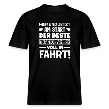 Der beste Traktorfahrer -  RELAXED FIT Unisex Organic T-Shirt - Schwarz - Vorne - Alina (178cm) & Michal (187cm)