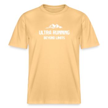 Ultra Running - Jenseits der Grenzen -  RELAXED FIT Unisex Organic T-Shirt - Hellgelb - Vorne - Alina (178cm) & Michal (187cm)
