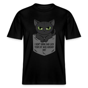 Schwarze Katze Brusttasche Ich bringe kein Unglück -  RELAXED FIT Unisex Organic T-Shirt - Schwarz - Vorne - Alina (178cm) & Michal (187cm)