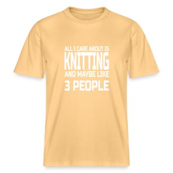 Care about knitting -  RELAXED FIT Unisex Organic T-Shirt - Hellgelb - Vorne - Alina (178cm) & Michal (187cm)